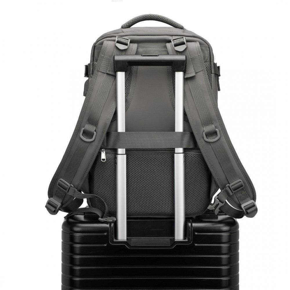 Kono Multi Functional Breathable Travel Backpack With USB Charging Port And Separate Shoe Compartment